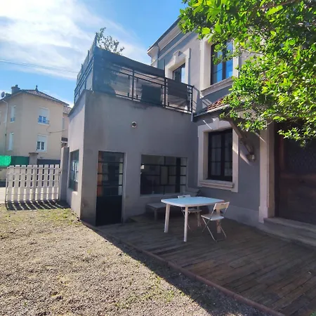 Holiday home Maison De Charme Avec Jacuzzi *